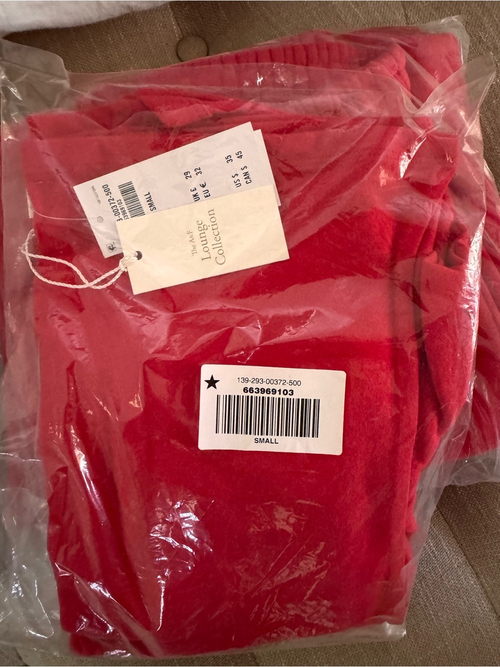 Abercrombie & Fitch Vivid Red Matching Set - Picture 8 of 8